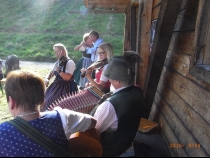 Bild  062 | 161  :: Fest der Volkskultur 2016 in Oberwang -  da wurde sogar getanzt zu unserer Musik