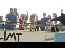 Bild  122 | 175  :: Schiffahrt am Klimt-Schiff zur Eröffnung Klimt-Museum in Schörfling  -  "Klimt mit seinen Musen"
