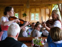 Bild  07 | 185  :: Lisa und Veronika Jodler Üban See beim Musikantenstammtisch in Steinbach
