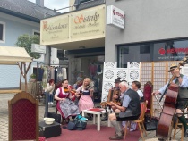 Bild  01 | 185  :: Straßenmusik beim FUZO-Fest 2024 St. Georgen