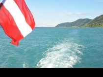 Bild  137 | 185  :: wie bestellt -  der Attersee  im "Klimt-Türkis"